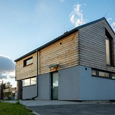 Dovolenkový dom Tatryhome - *