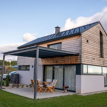 Dovolenkový dom Tatryhome - *